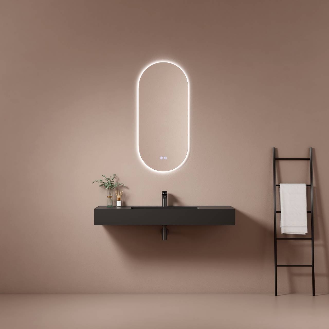 Miroir lumineux au-dessus d’un lavabo dans une salle de bains contemporaine